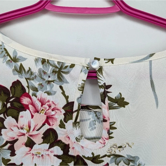 SHEIN 4XL Plus Size Cream White & Floral Flowy Frill Sleeve Blouse - Picture 9 of 10